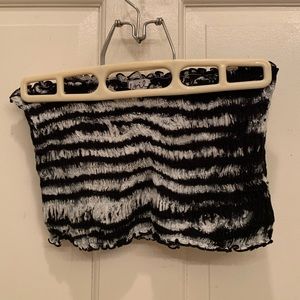 Black/white tie-dye bandeau top